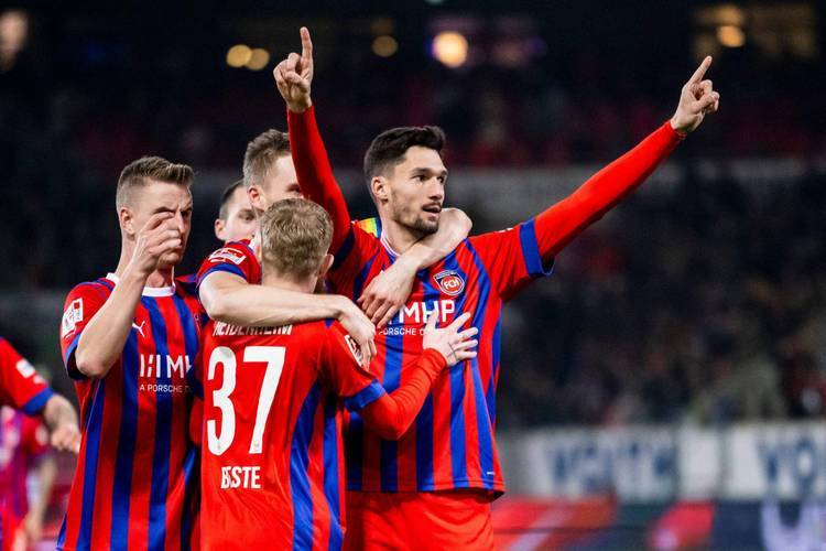 乐鱼在线娱乐-法兰克福客场不敌对手，德甲前十或生变数