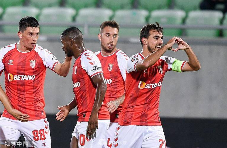 乐鱼体育登陆入口-柳州五兴队死守主场保住关键三分