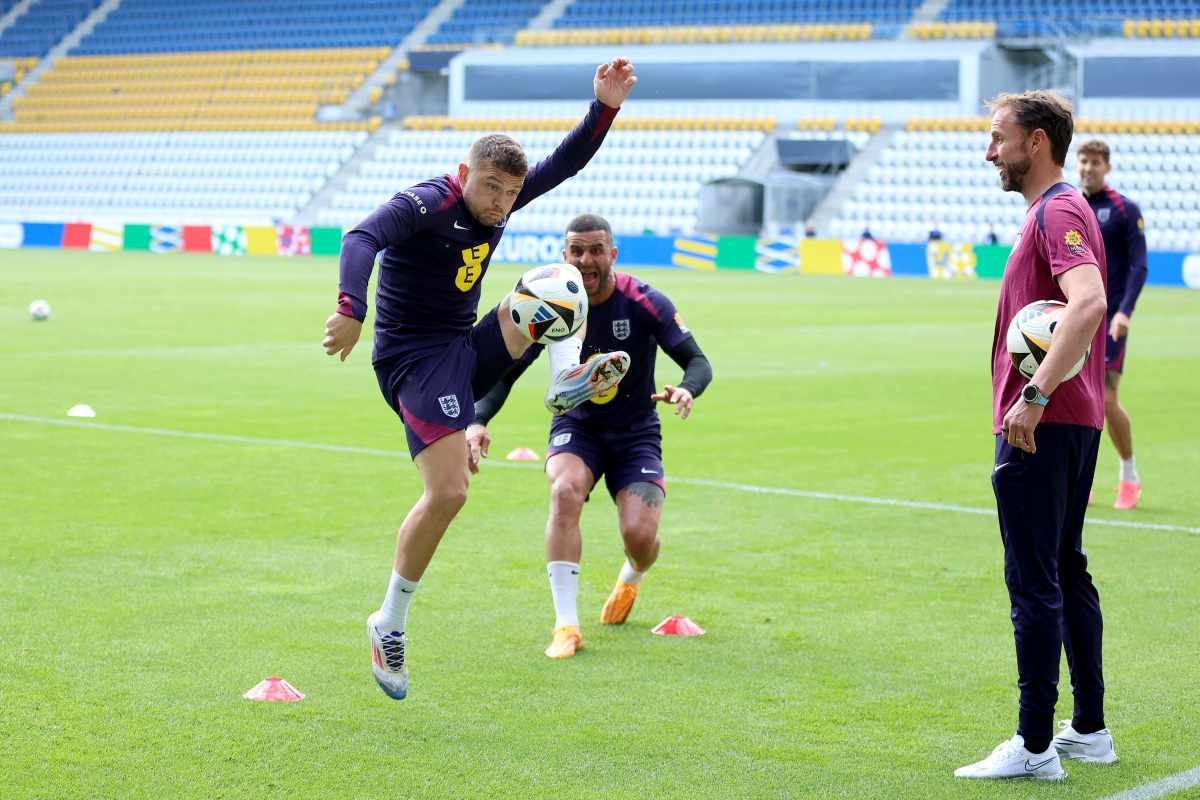 令人心潮澎湃的欧预赛比赛拉开序幕，球迷激情高涨