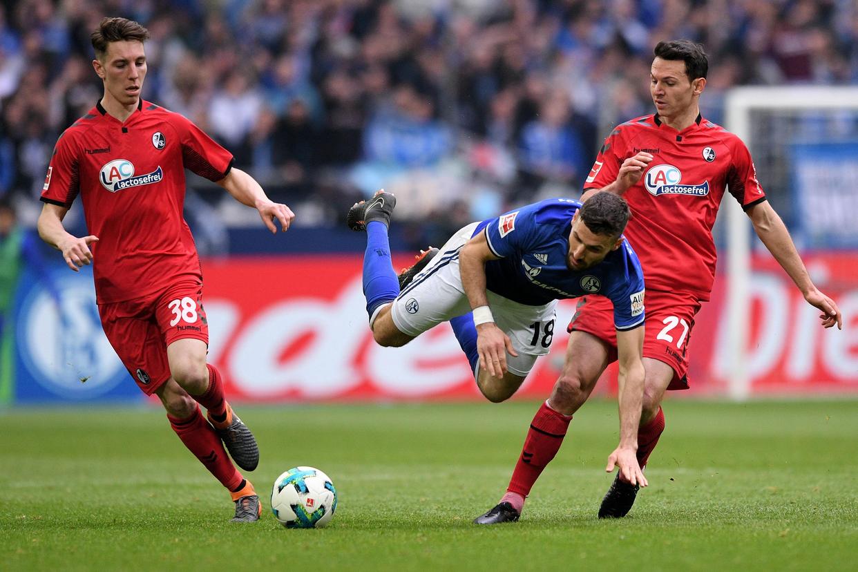 乐鱼体育-关于勒沃库森主场大胜，豪取三分奠定阵脚的信息