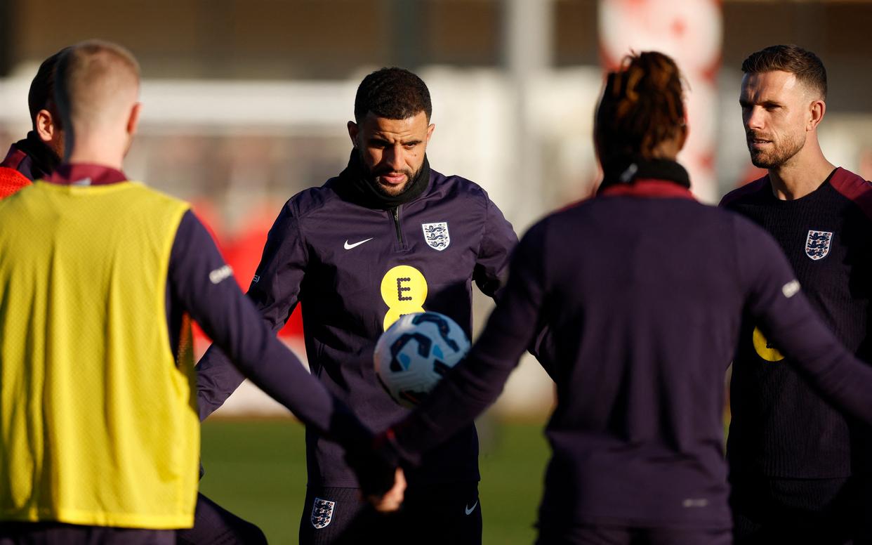 乐鱼体育在线娱乐-英格兰队备战欧洲杯预选赛，全力争取胜利