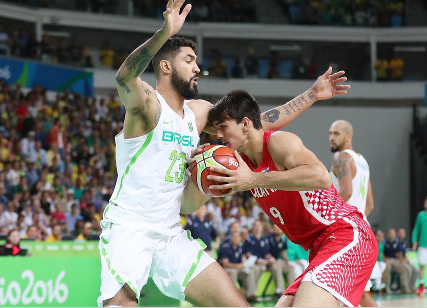 克罗地亚险胜韩国，加维高光表现