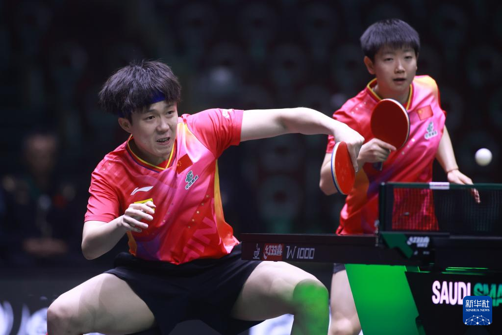 关于中国队横扫丹麦队，黄鸭组合状态火热的信息